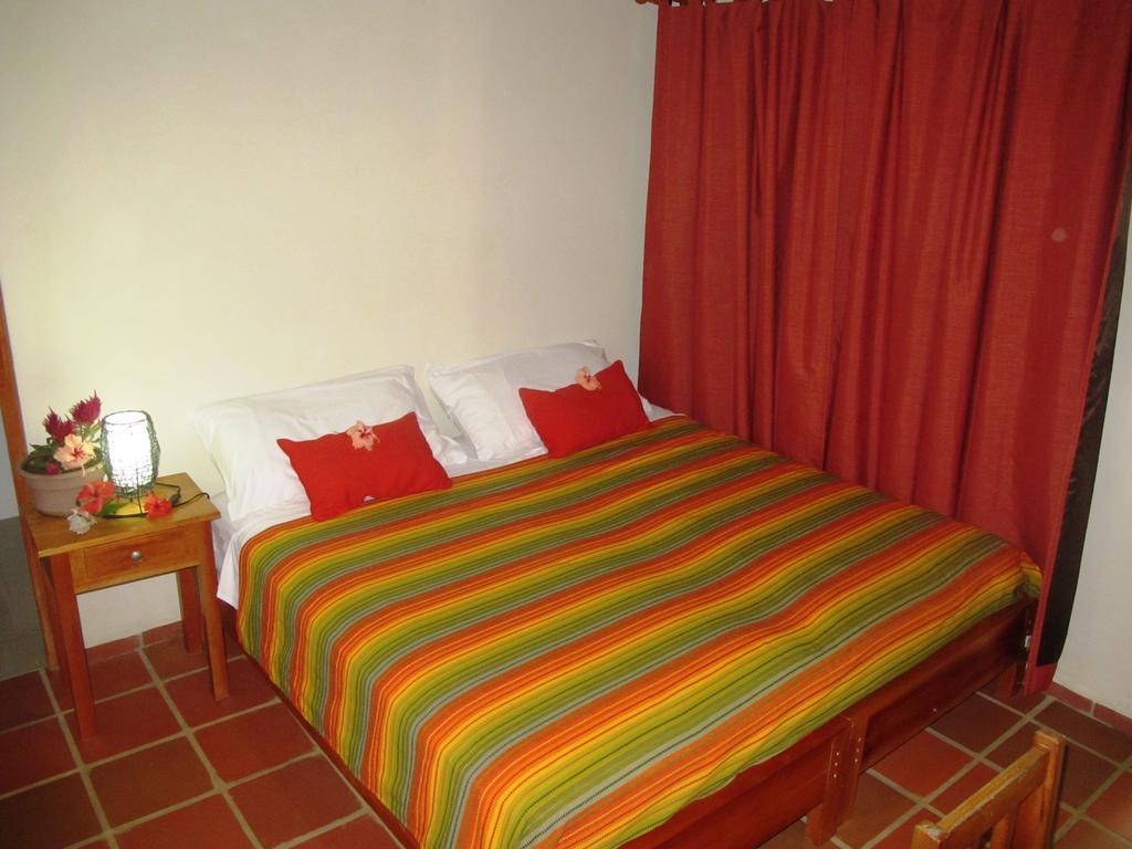 Hotel Iguanito Santa Catalina Bilik gambar